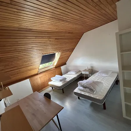 House Of Dreamers - 6 Bedrooms - 12 People - Near 생나제르